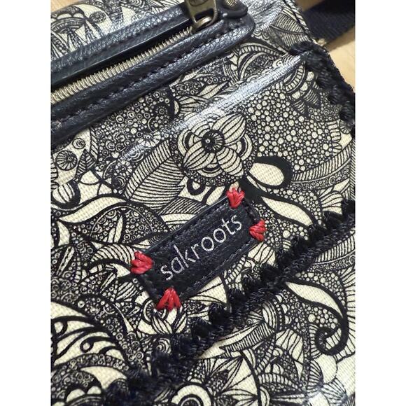 Sakroots Crossbody Black Spirit Lace Canvas Coated Bag Purse EUC - Picture 6 of 7
